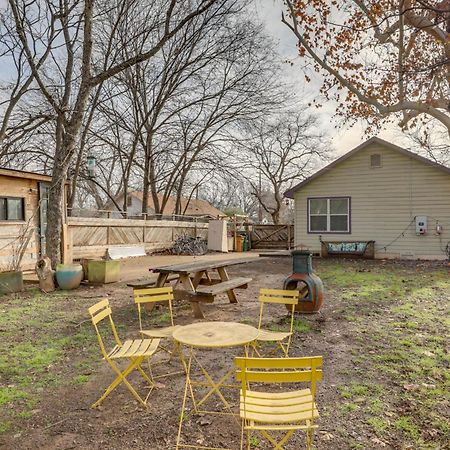 Pet-Friendly Austin Home With Private Yard And Deck! Εξωτερικό φωτογραφία