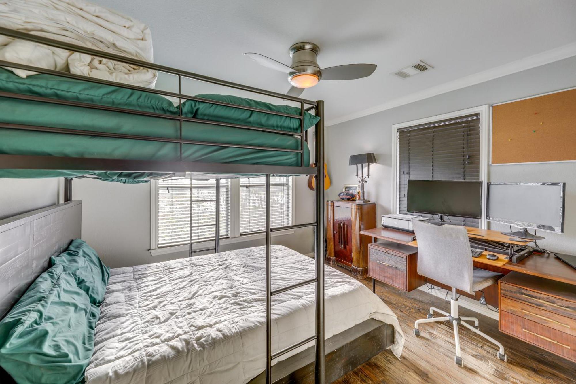 Pet-Friendly Austin Home With Private Yard And Deck! Εξωτερικό φωτογραφία