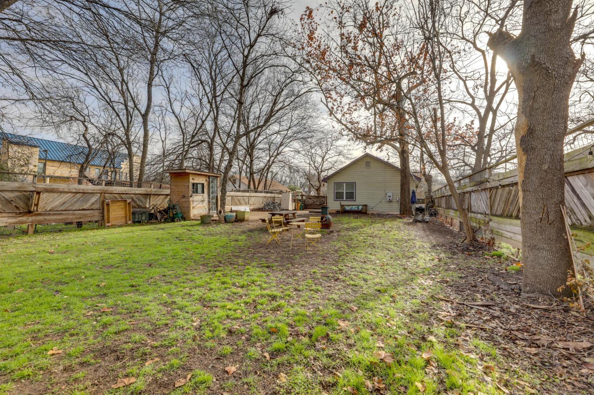 Pet-Friendly Austin Home With Private Yard And Deck! Εξωτερικό φωτογραφία